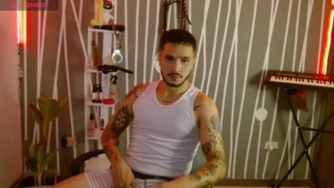 Snapshot of santti_torres chatting on January 17, 2:50 am Santy Torres online show from January 17, 2:50 am