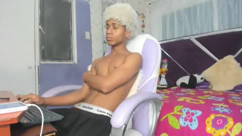 santy online show from November 7, 11:57 am