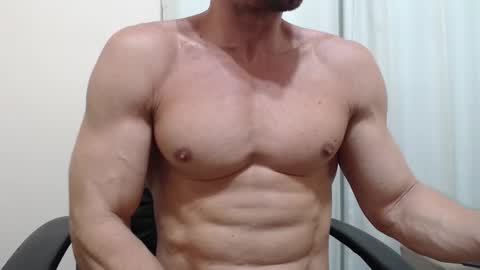 saradorj92 online show from November 26, 4:21 pm