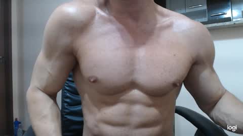 saradorj92 online show from December 10, 5:17 am