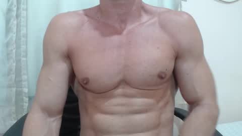 saradorj92 online show from December 1, 10:18 am