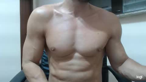 saradorj92 online show from January 31, 11:45 pm