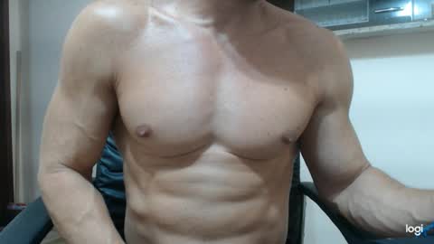 saradorj92 online show from January 25, 7:06 am