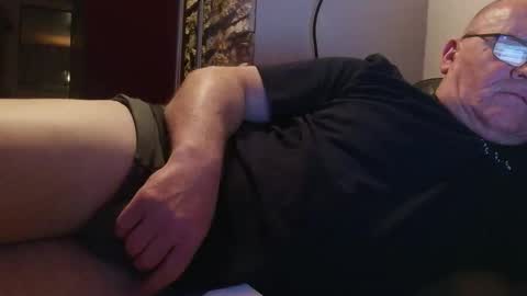 saugeil123 online show from April 5, 9:11 pm