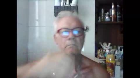 Snapshot of schizzodoro chatting on September 21, 2:50 pm schizzodoro online show from September 21, 2:50 pm