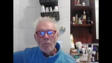 Snapshot of schizzodoro chatting on October 12, 4:17 am schizzodoro online show from October 12, 4:17 am