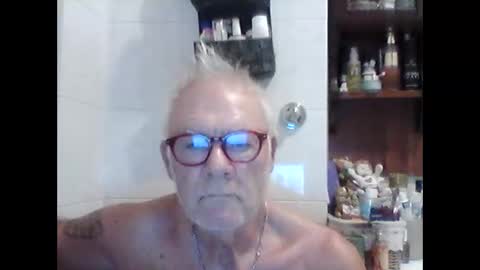 Snapshot of schizzodoro chatting on September 19, 2:56 am schizzodoro online show from September 19, 2:56 am