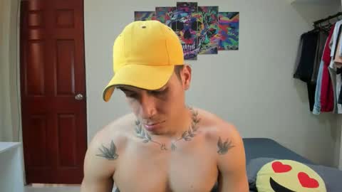 Snapshot of scotrisse chatting on October 28, 6:32 pm Daniel martinez - Independent model online show from October 28, 6:32 pm