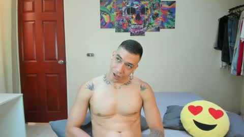 Snapshot of scotrisse chatting on December 18, 8:25 pm Daniel martinez - Independent model online show from December 18, 8:25 pm