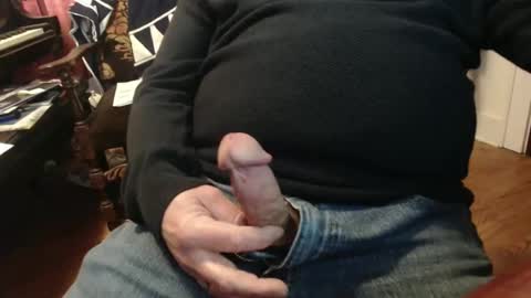 Snapshot of scottbearfun chatting on February 26, 4:35 pm scottbearfun online show from February 26, 4:35 pm