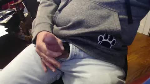 Snapshot of scottbearfun chatting on March 3, 3:57 pm scottbearfun online show from March 3, 3:57 pm