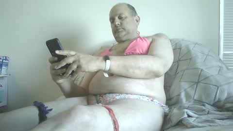 Snapshot of scottforfuhn chatting on December 19, 6:01 pm scottforfuhn online show from December 19, 6:01 pm