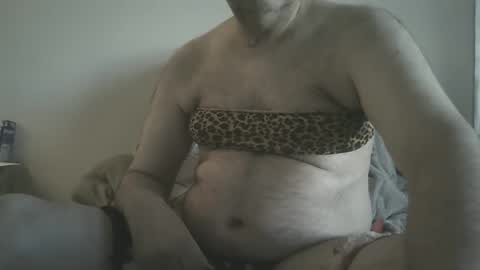 Snapshot of scottforfuhn chatting on December 31, 3:53 pm scottforfuhn online show from December 31, 3:53 pm