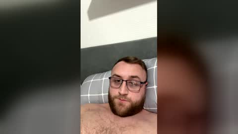 StraightScouse online show from February 26, 7:37 pm