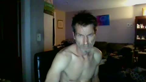 GettOffMyLawn online show from April 28, 1:33 am