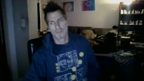 GettOffMyLawn online show from April 25, 8:50 am