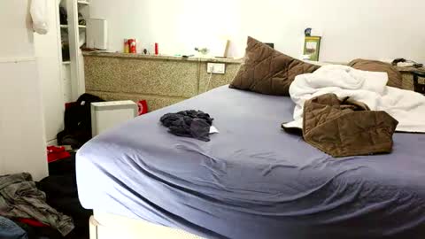 scubi007 online show from November 30, 7:43 am