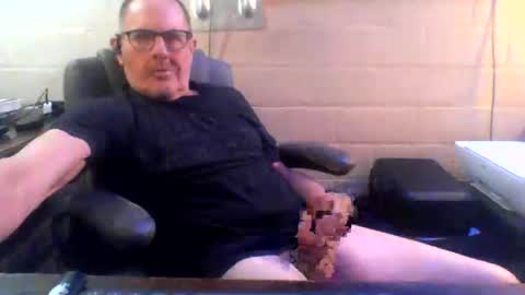 eating pussy  sucking dick online show from March 29, 4:23 am