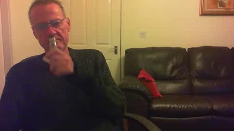 Snapshot of seakrait chatting on October 5, 8:35 pm seakrait online show from October 5, 8:35 pm