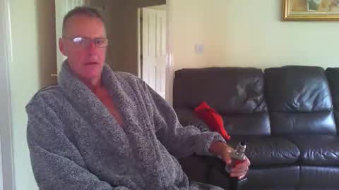 Snapshot of seakrait chatting on October 3, 8:08 am seakrait online show from October 3, 8:08 am