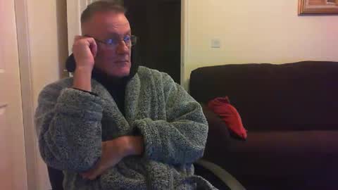 Snapshot of seakrait chatting on December 8, 8:58 pm seakrait online show from December 8, 8:58 pm