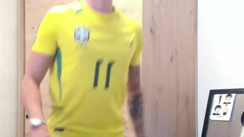 SEBASTIAN online show from December 3, 3:18 pm