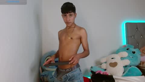 sebas_fire4 online show from April 8, 12:55 am