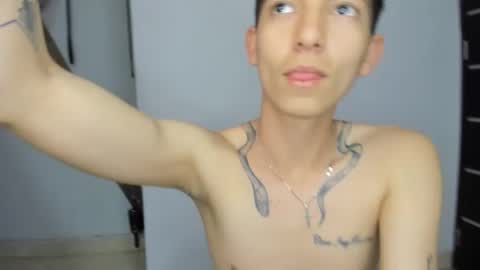 Snapshot of sebastian_0422 chatting on February 20, 10:37 pm sebastian 0422 online show from February 20, 10:37 pm