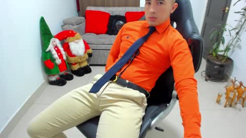 juan  sebastian online show from January 9, 1:24 pm