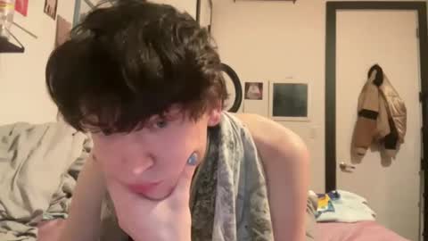 sebastianking1234 online show from December 5, 2:42 am