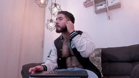 Instagram jeanpaulfit  online show from January 9, 10:09 pm