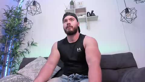 Instagram jeanpaulfit  online show from March 4, 9:22 pm