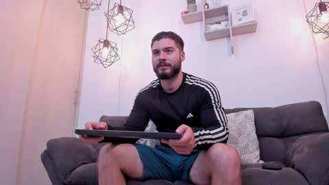 Instagram jeanpaulfit  online show from January 4, 10:45 pm