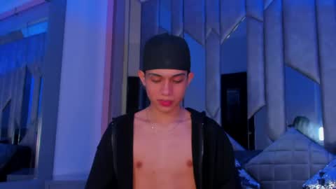 Sebastian online show from May 26, 4:52 am
