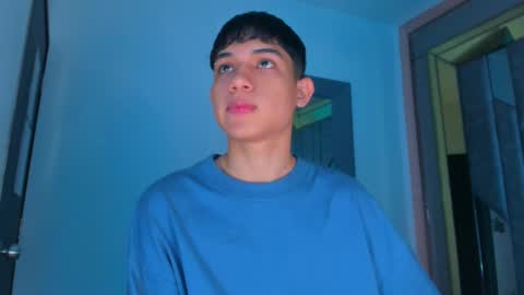 Sebastian online show from December 5, 8:38 pm