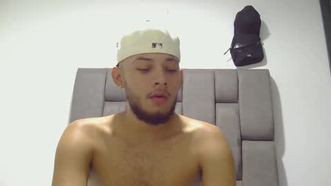 Snapshot of sebolaz chatting on December 19, 2:45 am ryan miller online show from December 19, 2:45 am