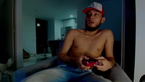 Snapshot of sebolaz chatting on October 4, 6:07 am ryan miller online show from October 4, 6:07 am