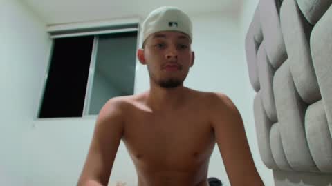 Snapshot of sebolaz chatting on January 9, 6:17 am ryan miller online show from January 9, 6:17 am