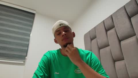 Snapshot of sebolaz chatting on January 2, 4:30 am ryan miller online show from January 2, 4:30 am