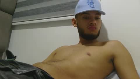 Snapshot of sebolaz chatting on December 3, 5:08 am ryan miller online show from December 3, 5:08 am