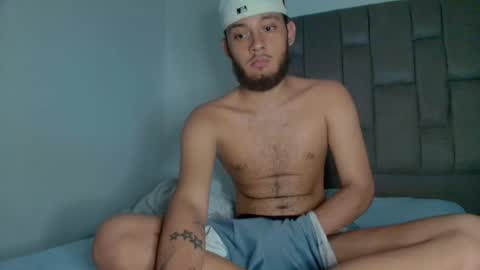 Snapshot of sebolaz chatting on October 16, 5:04 am ryan miller online show from October 16, 5:04 am