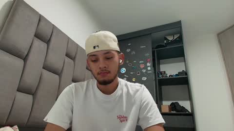 Snapshot of sebolaz chatting on January 15, 5:29 am ryan miller online show from January 15, 5:29 am