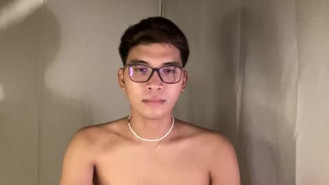 Snapshot of seductive_william chatting on October 4, 3:17 pm William online show from October 4, 3:17 pm