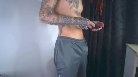 sem_alas online show from February 21, 7:09 am