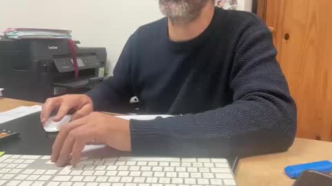 Snapshot of sens3439 chatting on October 20, 8:13 pm SENS3439 online show from October 20, 8:13 pm