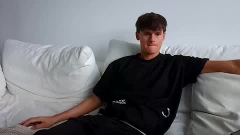 Cam online show from October 2, 7:40 pm