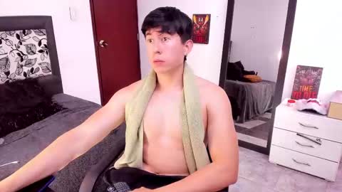 Snapshot of setsuna_10 chatting on February 10, 9:36 pm david  online show from February 10, 9:36 pm