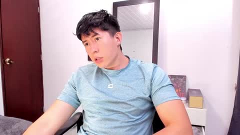 Snapshot of setsuna_10 chatting on January 28, 11:07 pm david  online show from January 28, 11:07 pm