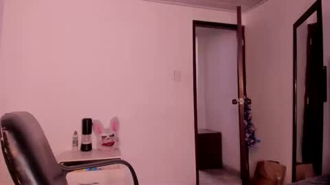 Snapshot of setsuna_10 chatting on September 11, 9:25 pm david  online show from September 11, 9:25 pm