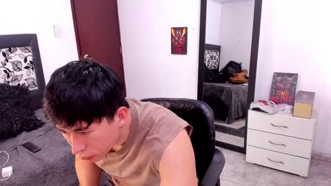 Snapshot of setsuna_10 chatting on February 4, 8:06 pm david  online show from February 4, 8:06 pm